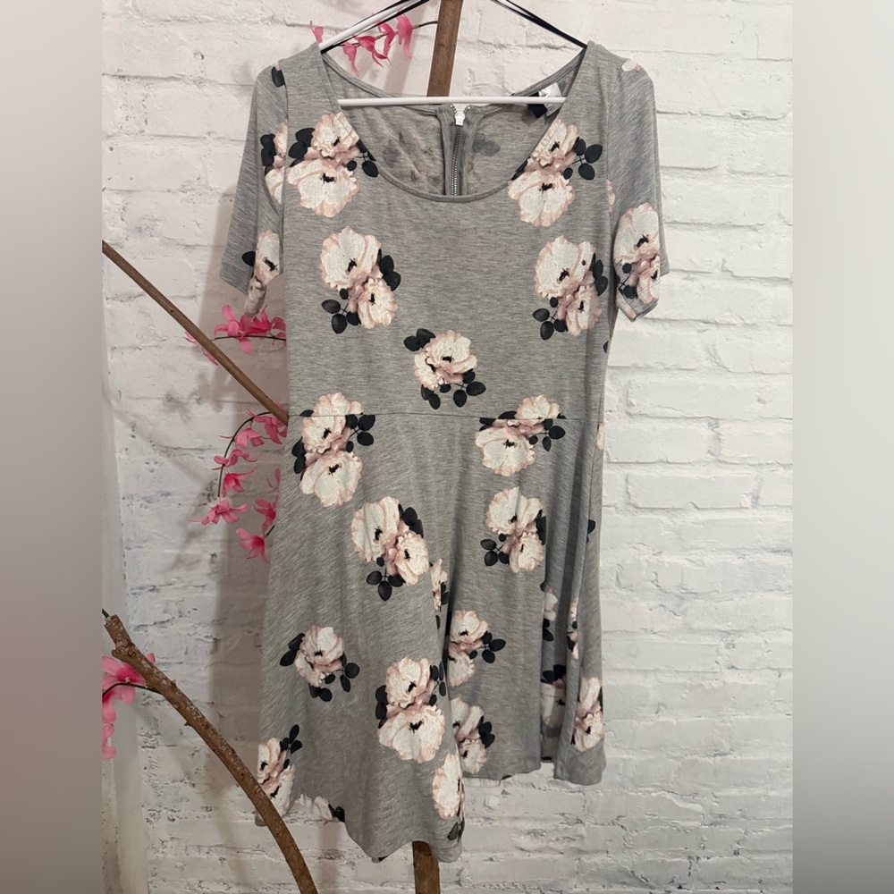Floral Gray Short Sleeve Dress